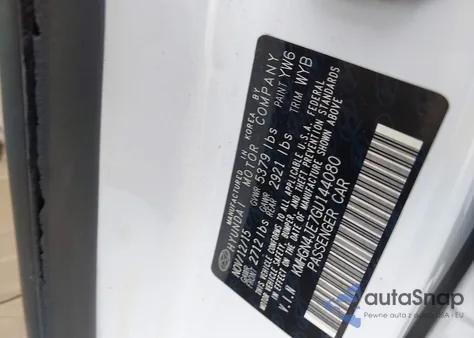 2016 Hyundai Genesis 3.8 z USA, uszkodzony, nr VIN KMHGN4JE7GU144080